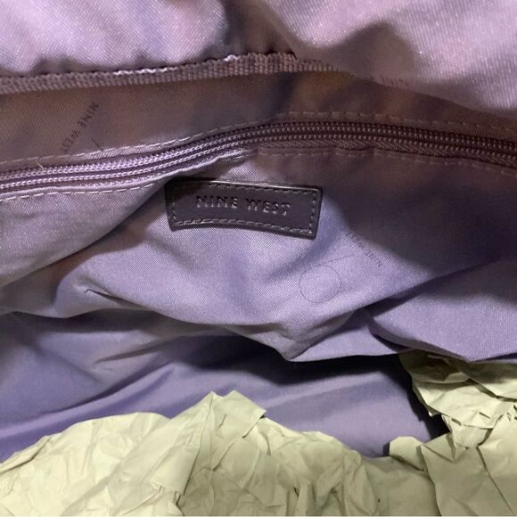 Nine & Company Nine West Purple Checkerboard duffle bag with 3 exterior pockets - Picture 10 of 13
